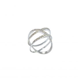 Anel em ouro branco 18k com diamantes